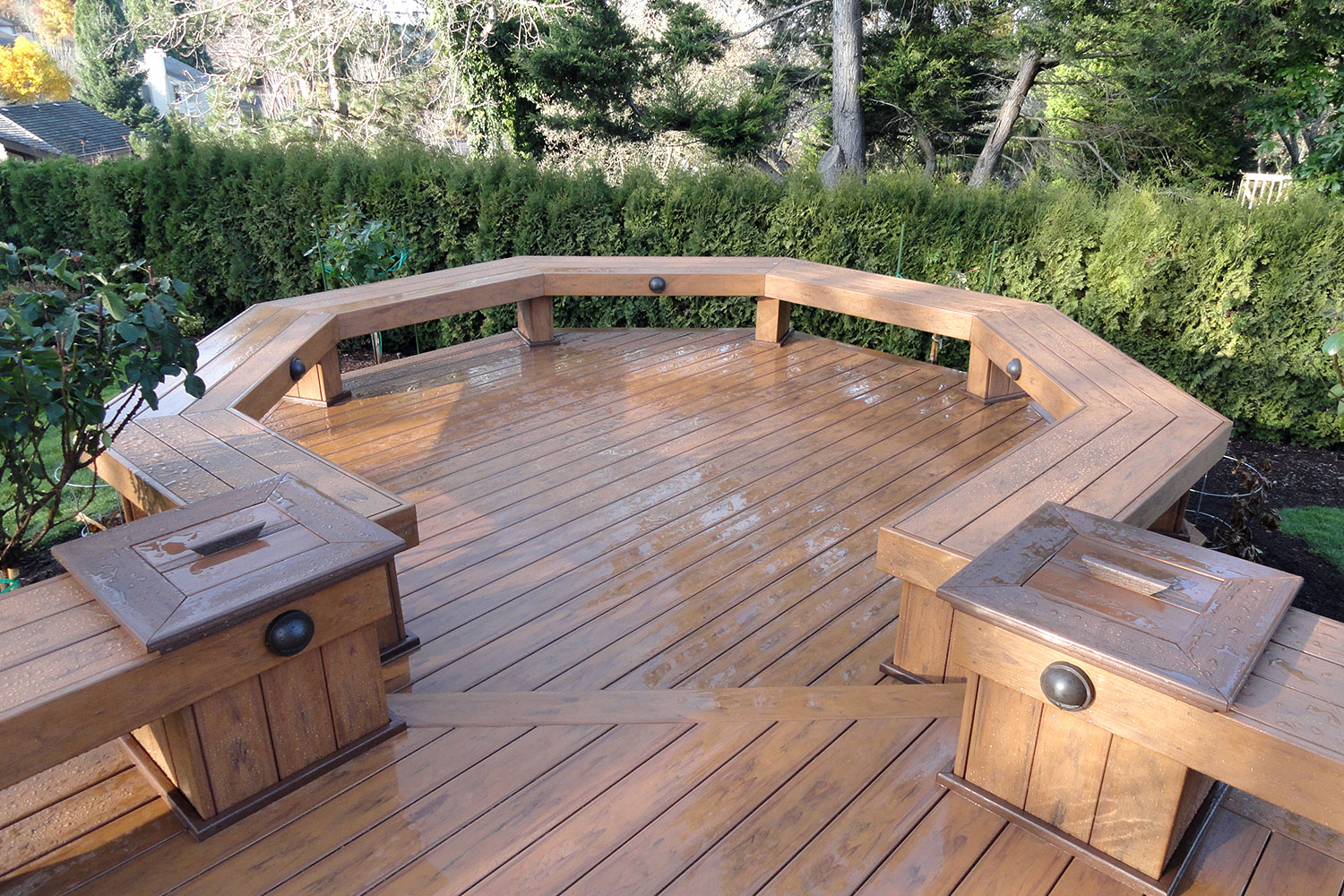 Losli Fence & Deck of Portland, Oregon Composite & Cedar